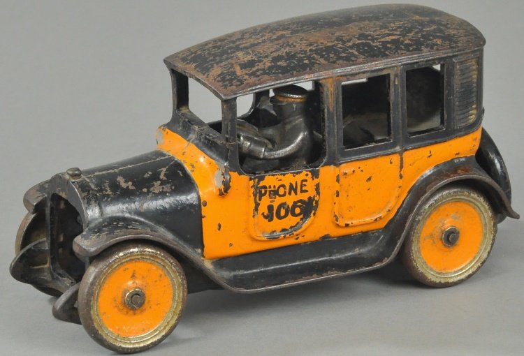 LARGE ARCADE YELLOW CAB (1 of 2)