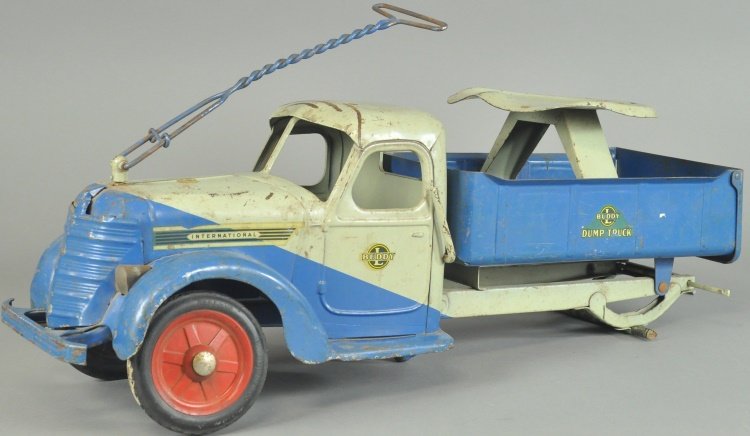 BUDDY 'L' RIDE'EM DUMP TRUCK (1 of 2)