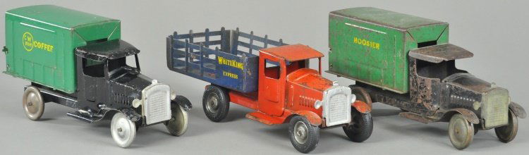 LOT OF THREE METALCRAFT TRUCKS (1 of 2)