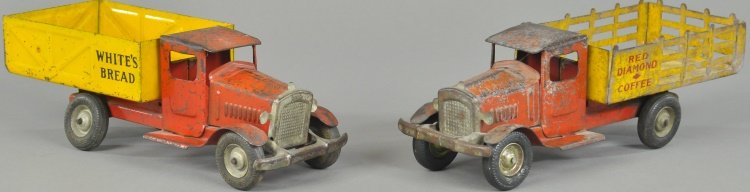 LOT OF TWO METALCRAFT DELIVERY TRUCKS (1 of 2)