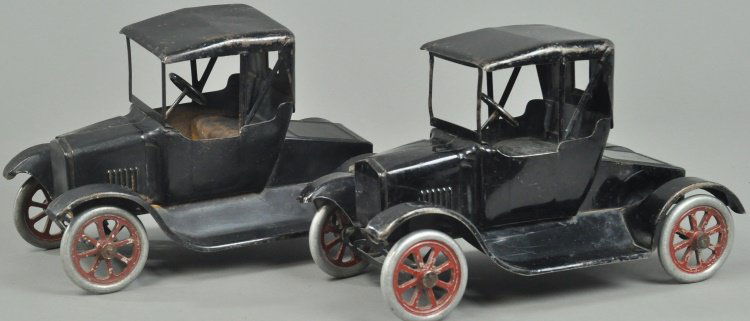 BUDDY 'L' FLIVVER MODEL "T" ROADSTERS (1 of 2)