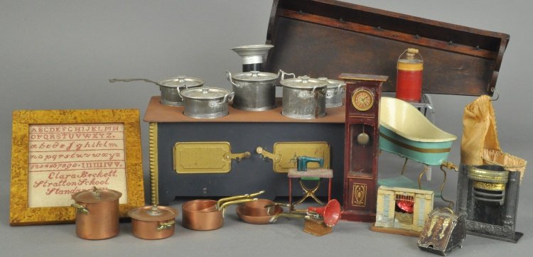 MISCELLANEOUS LOT OF MINIATURES (1 of 3)