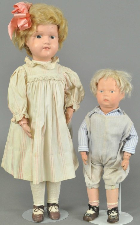 LOT OF TWO SCHOENHUT DOLLS (1 of 2)
