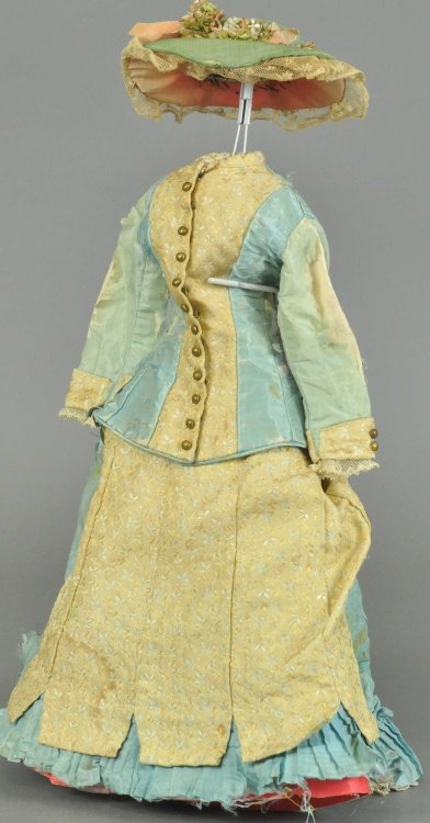 ANTIQUE FASHION DOLL DRESS (1 of 2)