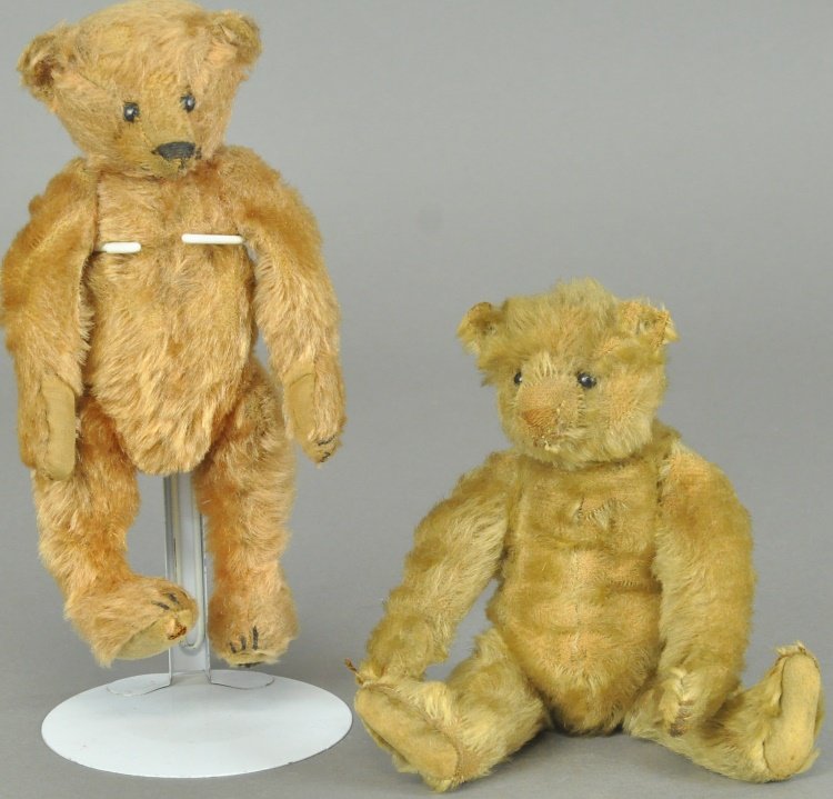 LOT OF TWO EARLY TEDDY BEARS (1 of 2)
