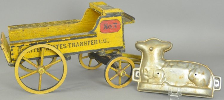 WOOD DELIVERY WAGON AND LARGE LAMB CANDY MOLD (1 of 3)