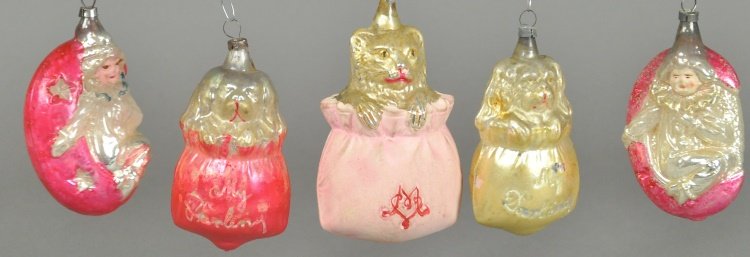 CHARMING ORNAMENT LOT (1 of 1)