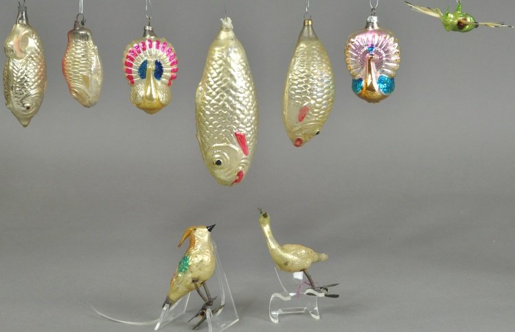 WELL DETAILED GROUPING OF ORNAMENTS (1 of 1)