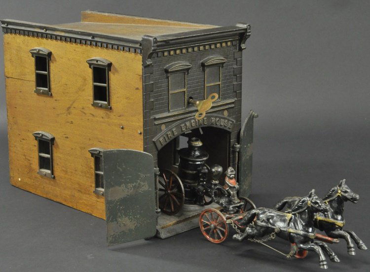IVES CLOCKWORK FIRE HOUSE WITH PUMPER (1 of 2)