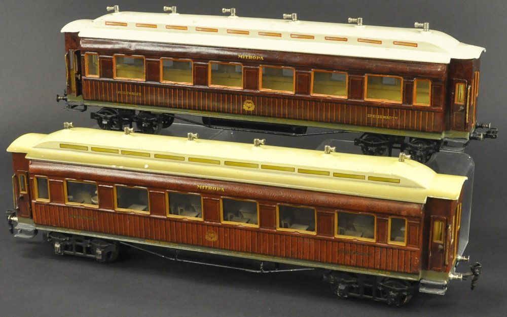 LOT OF TWO MARKLIN GAUGE 1 MITROPA CARS (1 of 2)
