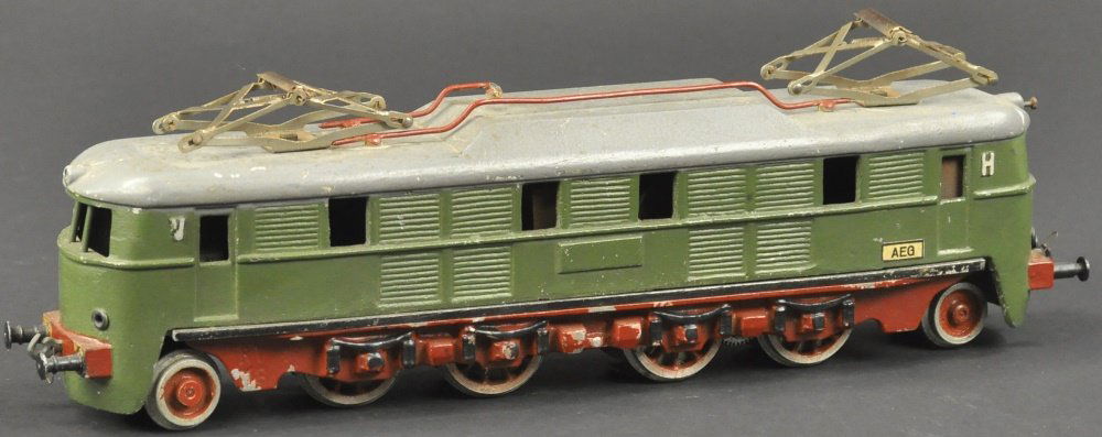 AEG ELECTRIC LOCOMOTIVE (1 of 2)