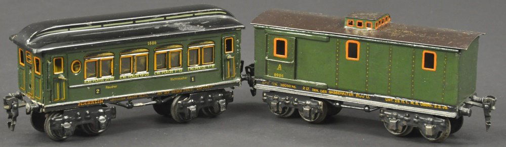 LOT OF TWO MARKLIN TRAIN CARS (1 of 2)