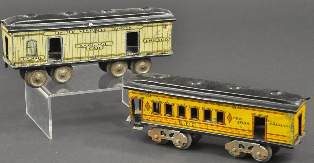 LOT OF TWO IVES INBOARD CARS (1 of 1)