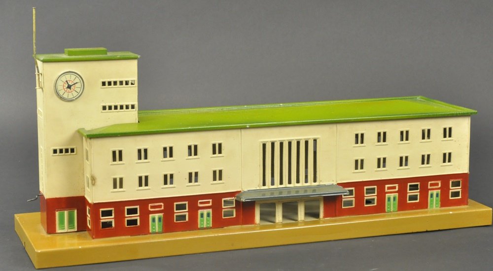 MARKLIN LARGE MUNICIPAL BUILDING (1 of 2)