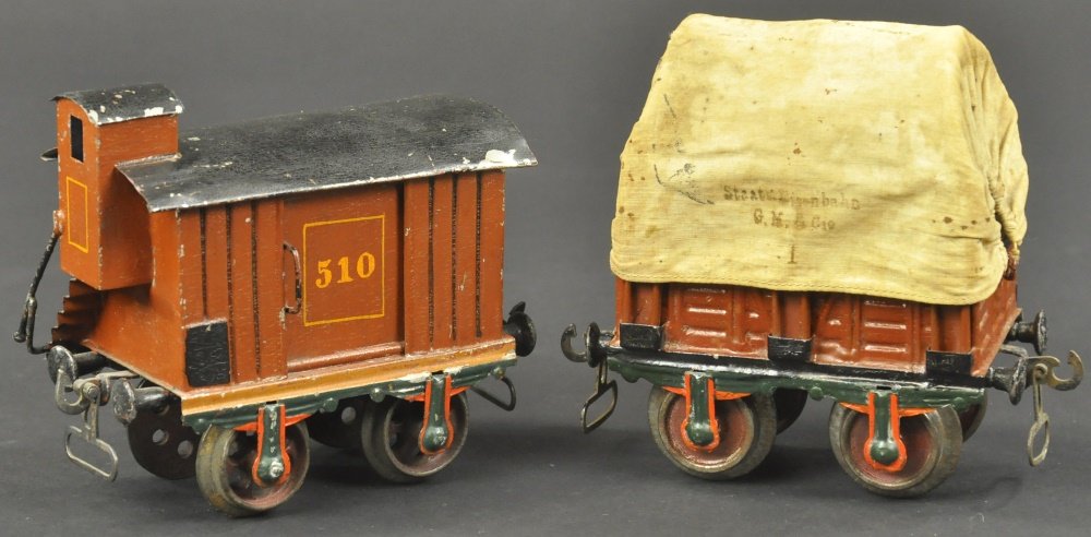 MARKLIN 1 GAUGE COVERED WAGON & GAURDS VAN (1 of 2)