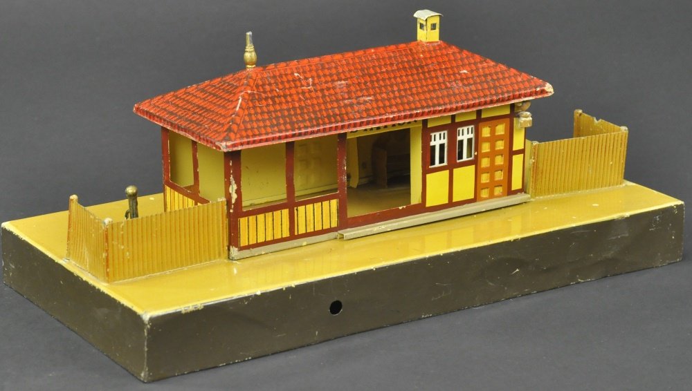 MARKLIN COUNTRY STATION (1 of 2)