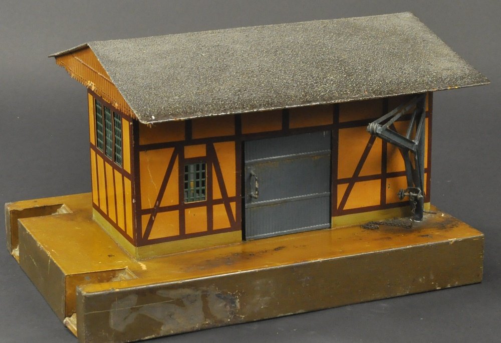 MARKLIN FREIGHT SHED (1 of 2)