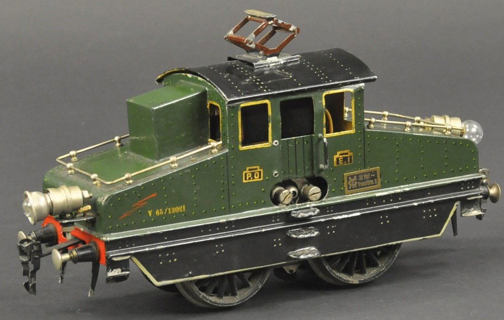 MARKLIN V65/13021 LOCOMOTIVE (1 of 2)