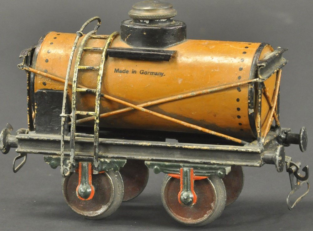 MARKLIN GAUGE II STANDARD OIL TANK CAR (1 of 2)