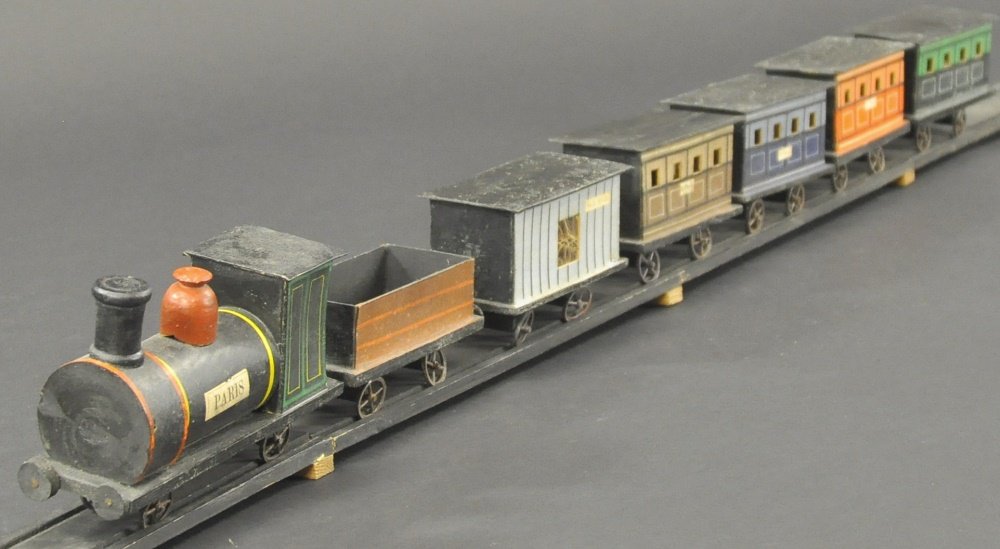 ERZGEBIRGE FLOOR TRAIN SET (1 of 2)