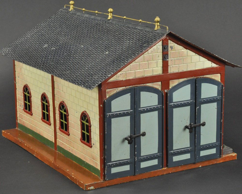 BING TRAIN ENGINE HOUSE (1 of 4)