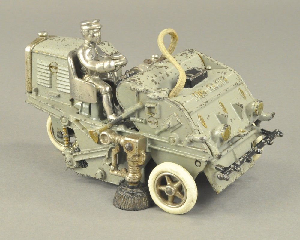 HUBLEY ELGIN STREET SWEEPER (1 of 3)