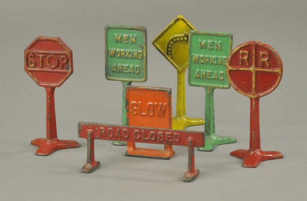 LOT OF 7 ARCADE SIGNS (1 of 2)