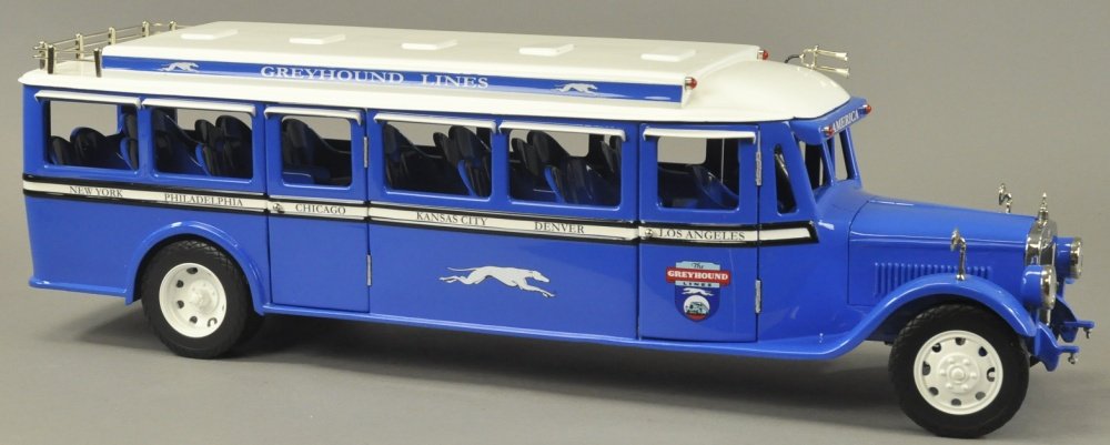 RETRO GREYHOUND MOTORCOACH (1 of 2)