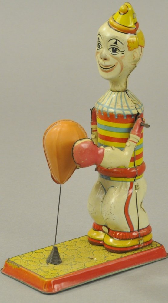 CHEIN CLOWN PUNCHING (1 of 2)