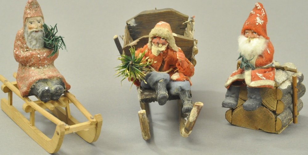 THREE BLACK FOREST SANTAS (1 of 2)