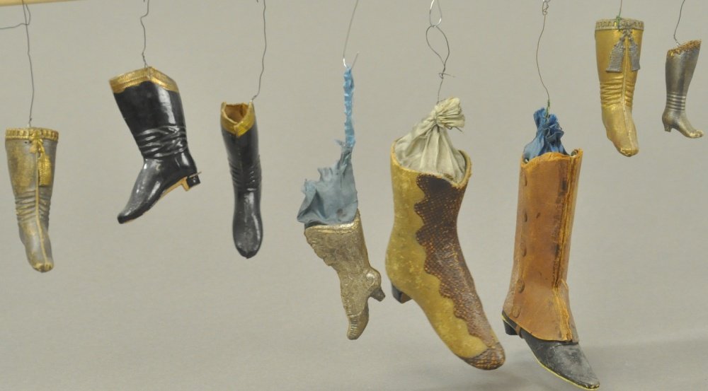 EIGHT DRESDEN RIDING BOOTS (1 of 2)