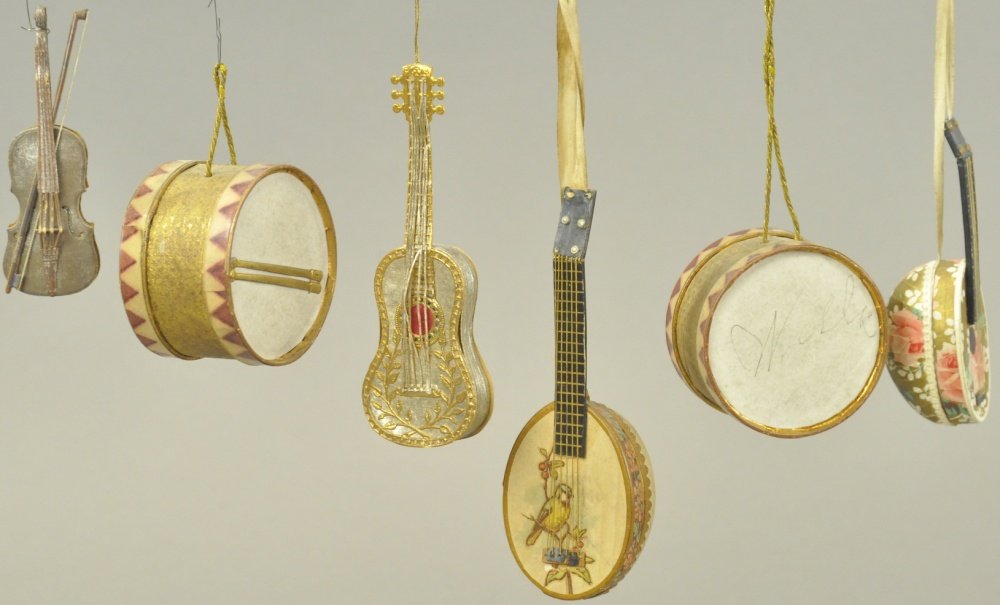 GROUP OF SIX DRESDEN ORNAMENTS (1 of 1)