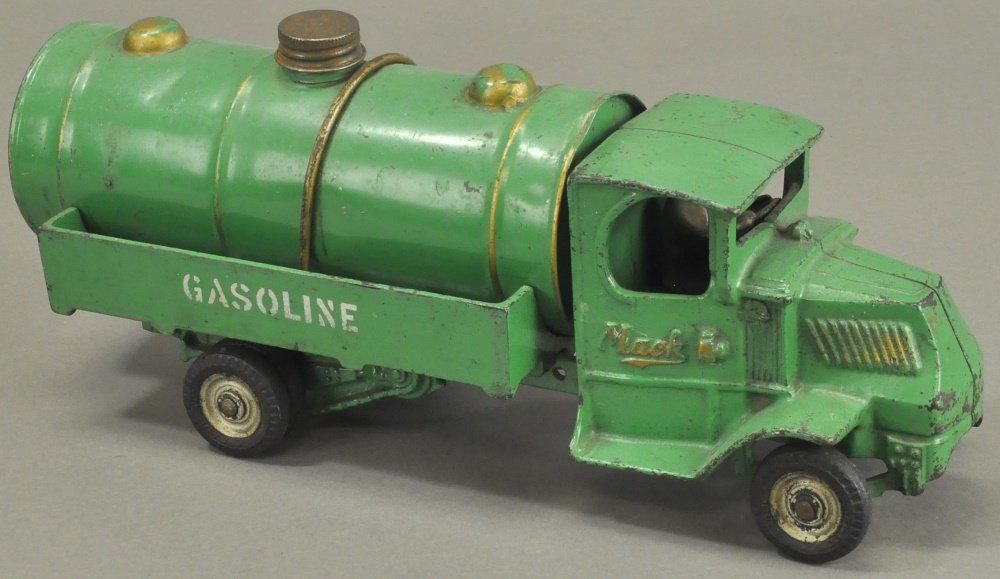 ARCADE GASOLINE TRUCK (1 of 2)