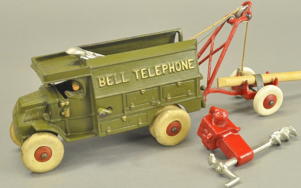 HUBLEY BELL TELEPHONE TRUCK (1 of 2)