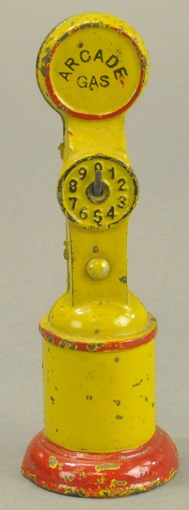 ARCADE GAS PUMP (1 of 3)
