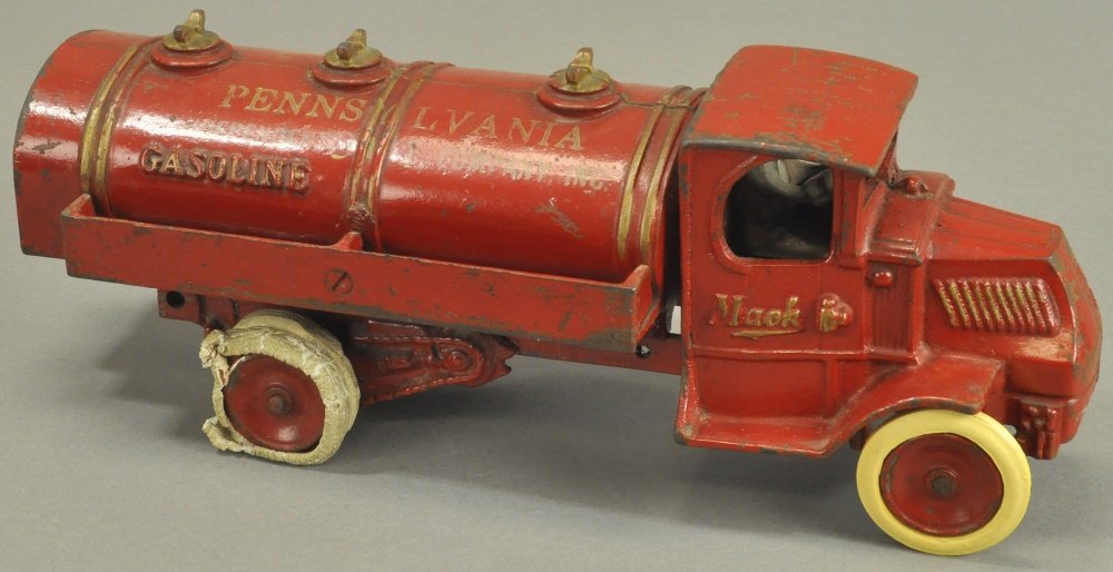 ARCADE PENNSYLVANIA GASOLINE TRUCK (1 of 4)