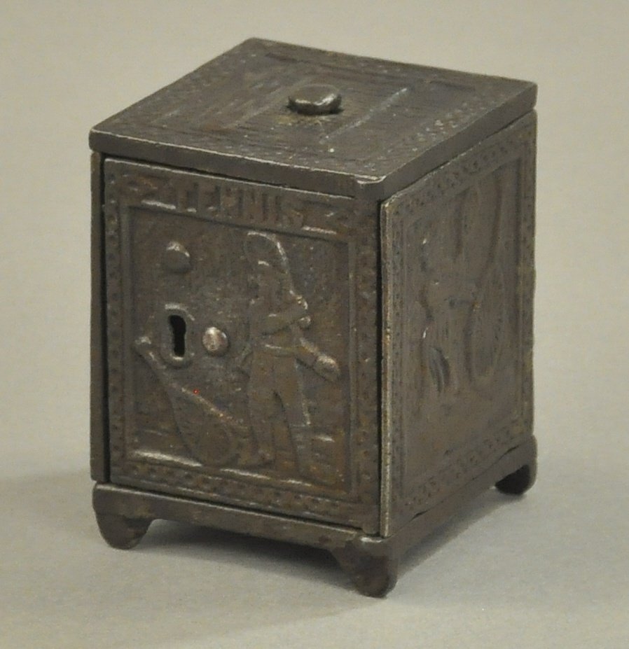 TENNIS SAFE STILL BANK (1 of 2)