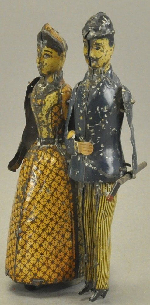 LEHMANN FAMILY WALKING DOWN BROADWAY (1 of 2)