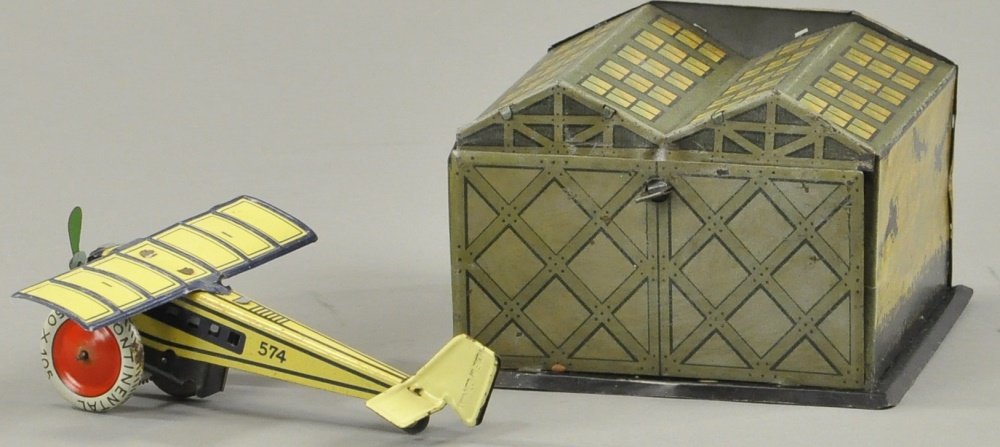 GUNTHERMANN AIRPLANE WITH HANGAR (1 of 3)