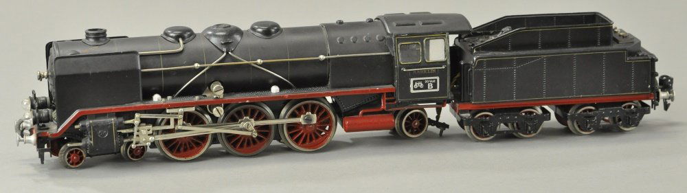 MARKLIN PACIFIC 4-6-2 ENGINE AND TENDER (1 of 2)