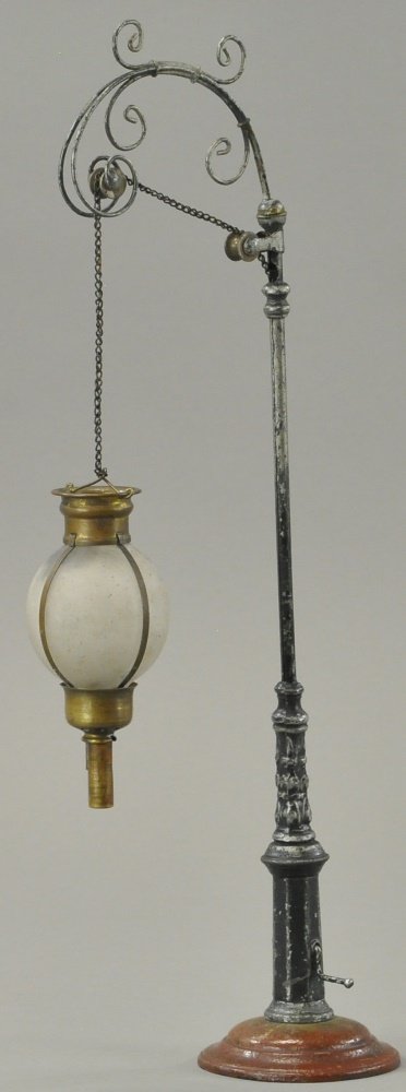 MARKLIN STREET LAMP (1 of 2)