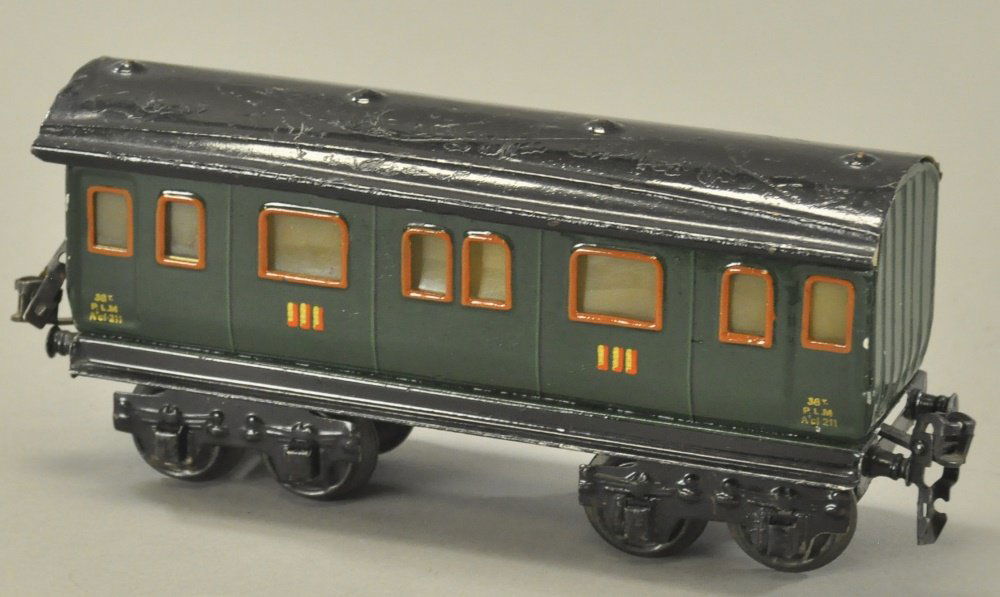 MARKLIN PLM III PASSENGER CAR (1 of 1)