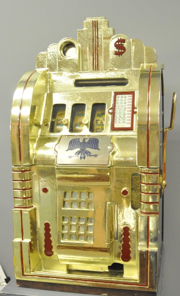 MILLS VINTAGE ONE DOLLAR GOLF SLOT MACHINE (1 of 3)