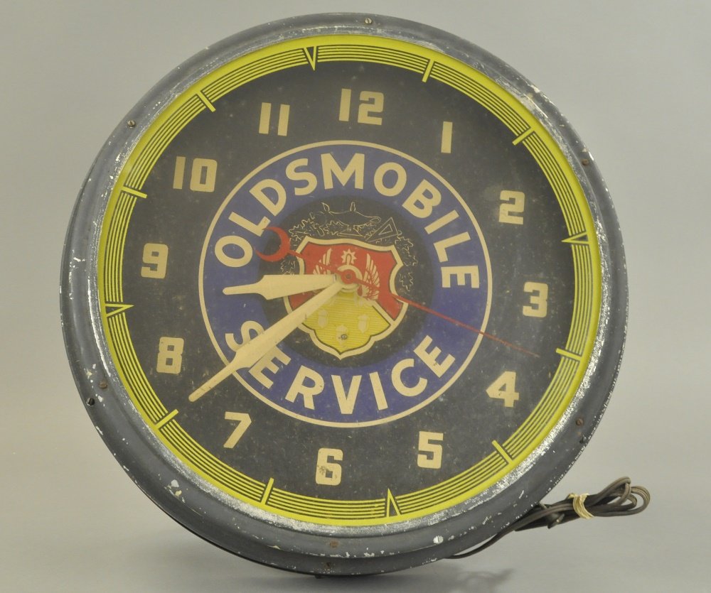 OLDSMOBILE SERVICE CLOCK (1 of 1)
