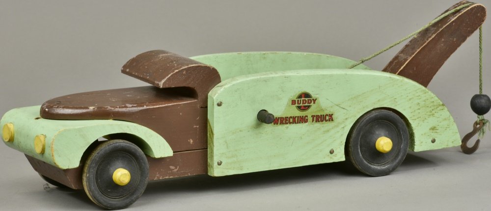 BUDDY 'L' WRECKER TRUCK: Wooden wrecking truck, painted in green and brown. 18 1/2" l.