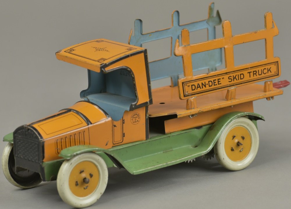 CHEIN "DAN-DEE" SKID TRUCK (1 of 2)