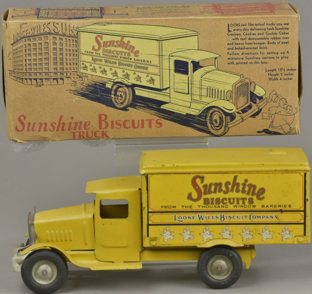 BOXED METALCRAFT "SUNSHINE BUSCUITS" TRUCK (1 of 3)