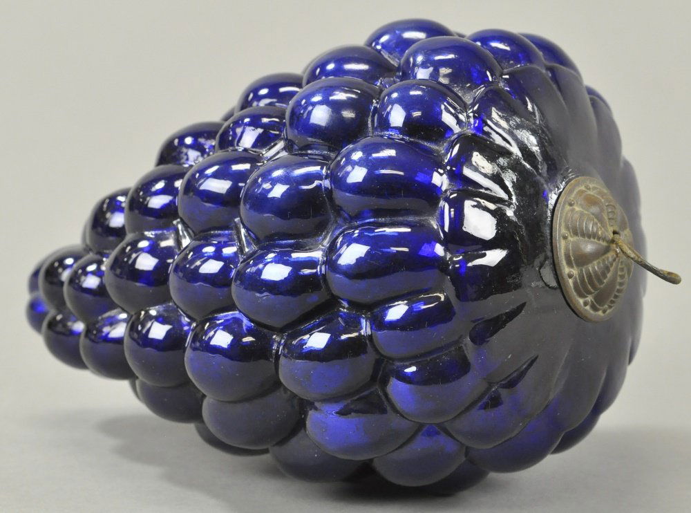 BLUE GERMAN GRAPE KUGEL (1 of 2)