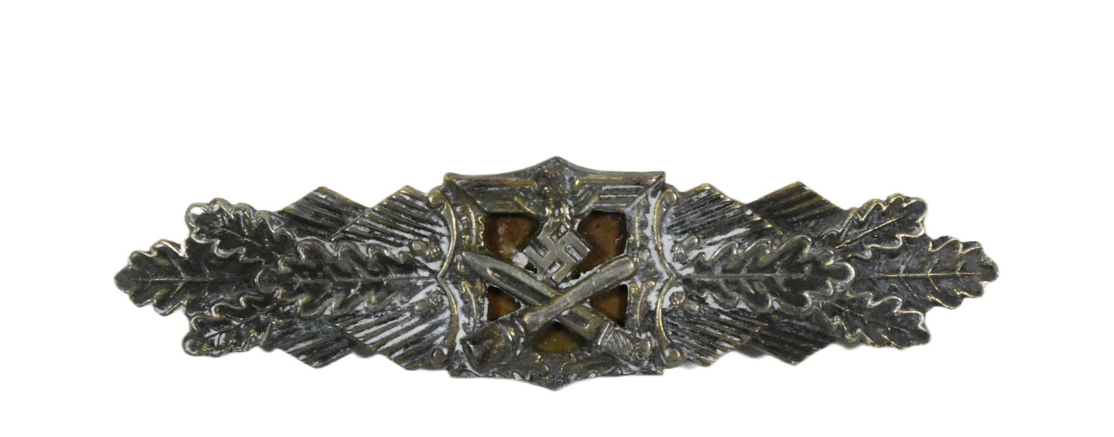 WWII SECOND WORLD WAR GERMAN CLOSE COMBAT CLASP: A WWII Second World War Third Reich Nazi German silver grade (x25 close combat actions) close combat clasp. The badge having a central Eagle and Swastika motif surmounting a crossed bayonet and hand g