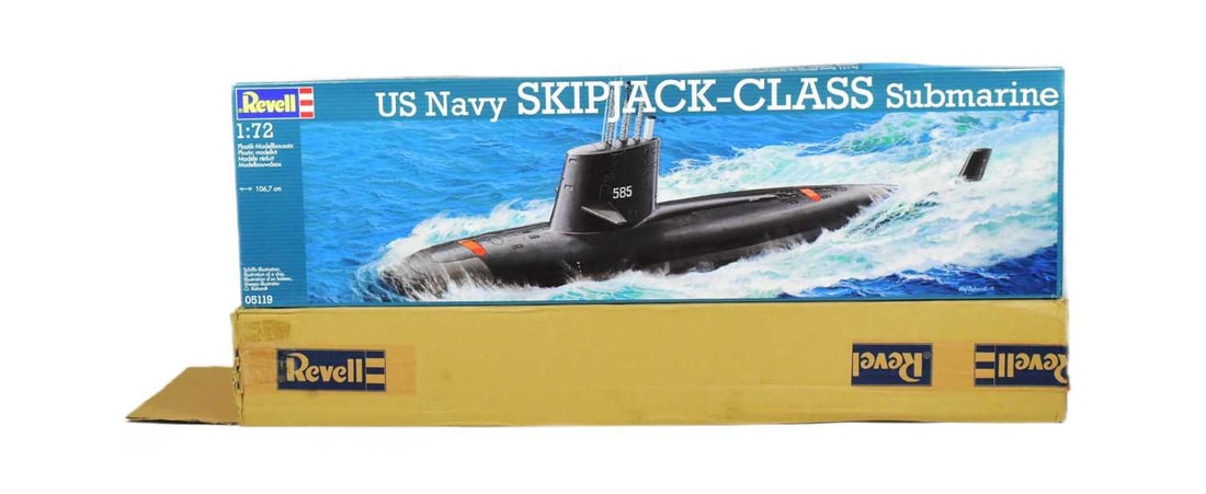 MODEL KITS - REVELL 1/72 SCALE US NAVY SKIPJACK CLASS SUBMARINE: Model Kits - a factory sealed Revell 1/72 scale plastic model kit ' US Navy Skipjack Class Submarine '. RC compatible. Retaining the outer shipping carton.